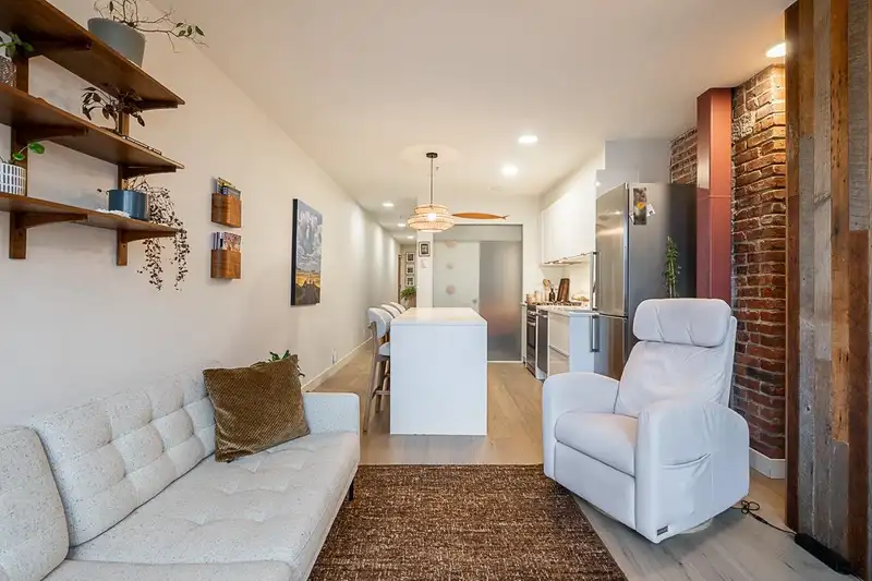 406 1072 HAMILTON STREET - photo 3 of 26