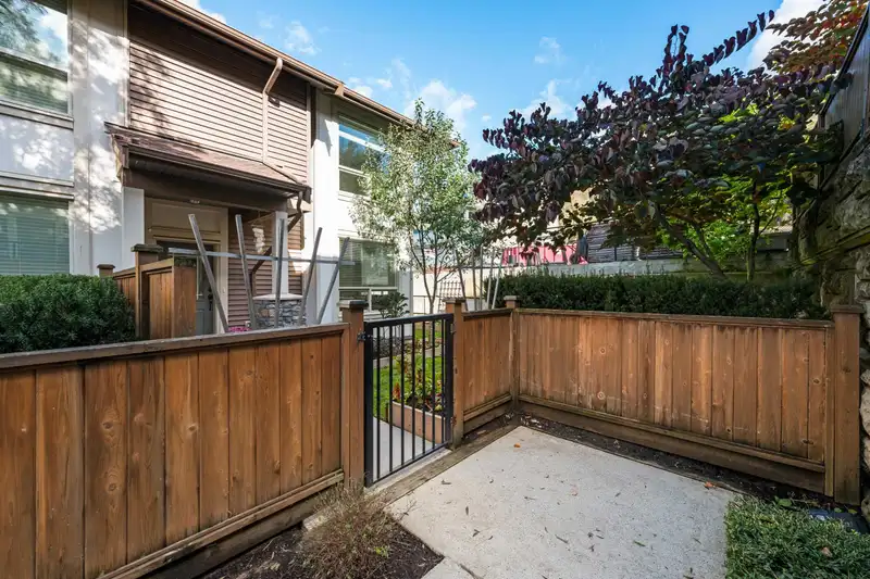 27 10480 248 STREET - photo 2 of 40