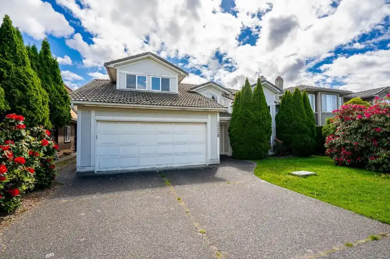 2228 MCLEOD AVENUE - photo 1 of 39