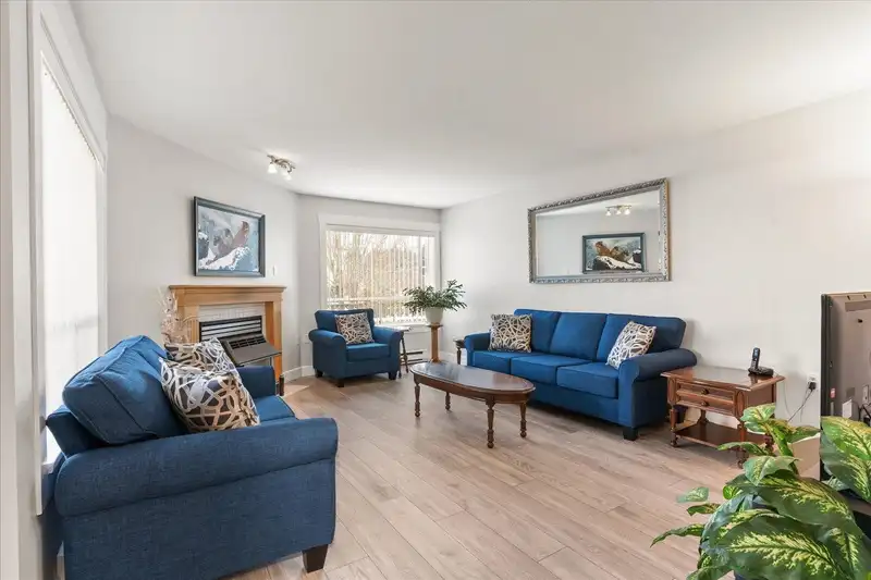 5 2475 EMERSON STREET - photo 4 of 40