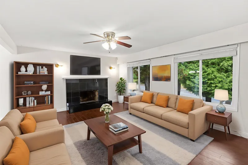 3782 LINDSAY STREET - photo 4 of 25