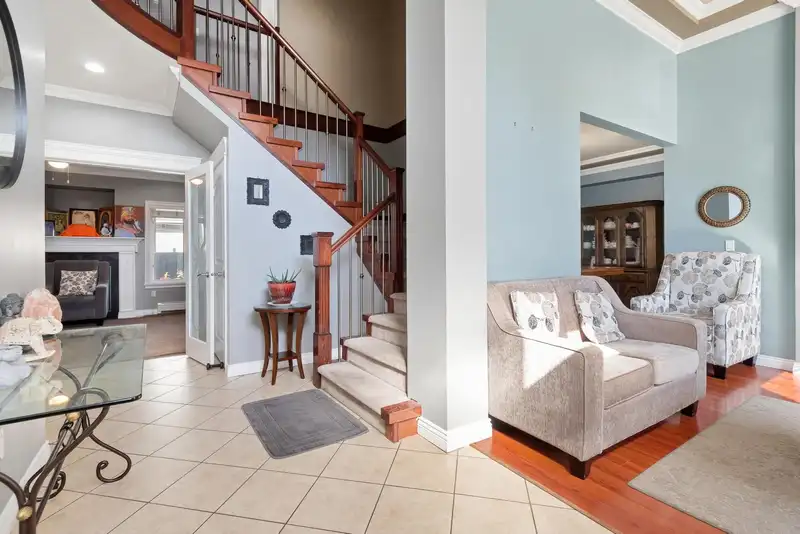 14697 79 AVENUE - photo 3 of 26