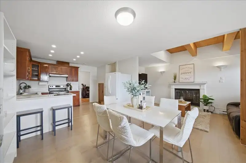 7694 BULLER AVENUE - photo 3 of 38