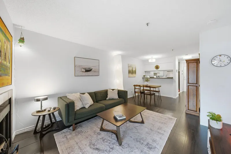 203 555 E 8TH AVENUE - photo 1 of 25