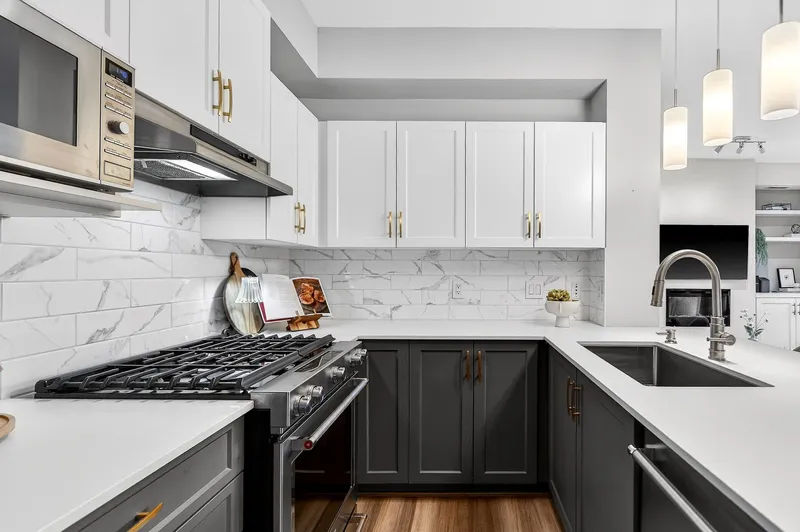 429 801 KLAHANIE DRIVE - photo 2 of 25