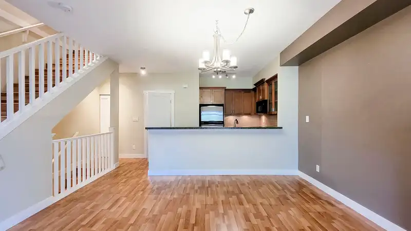 74 7388 MACPHERSON AVENUE - photo 4 of 21