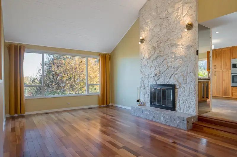 73 WOODLAND DRIVE - photo 4 of 39
