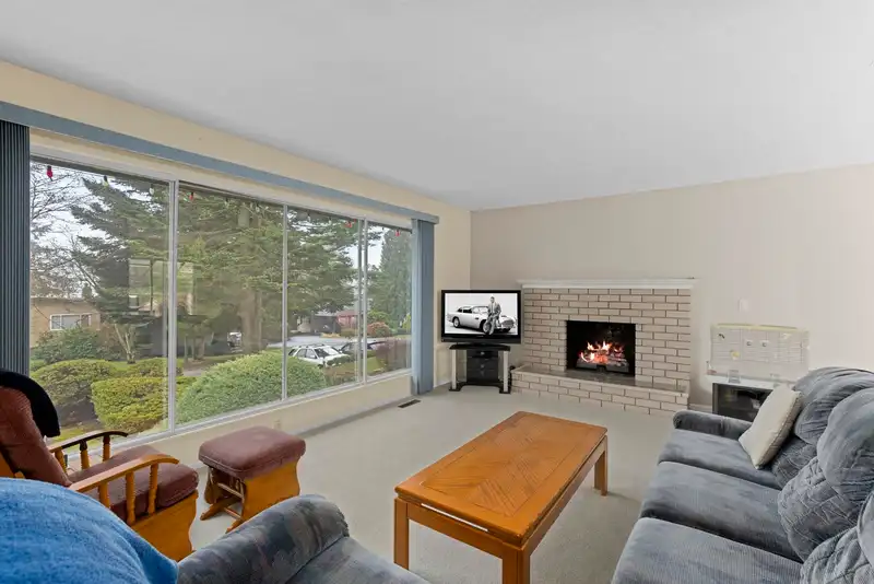 13771 MALABAR AVENUE - photo 2 of 17