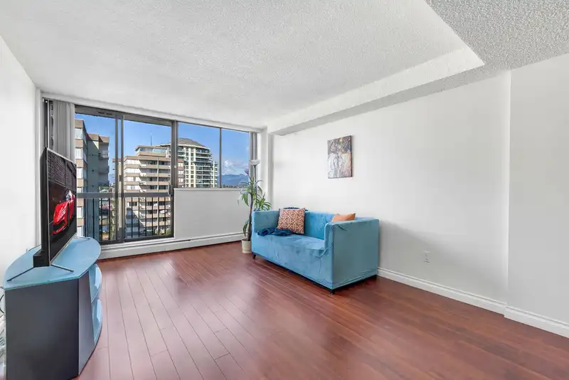 1202 620 SEVENTH AVENUE - photo 3 of 26