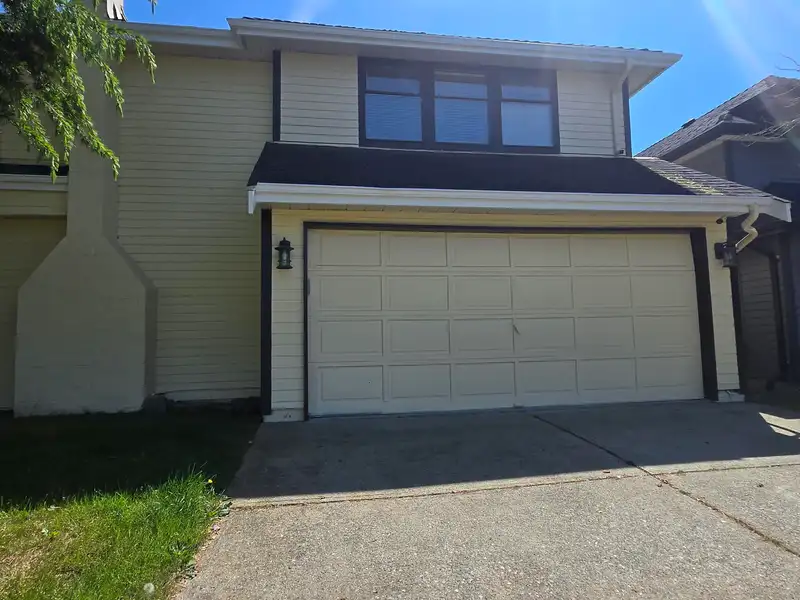 9224 EVANCIO CRESCENT - photo 2 of 17