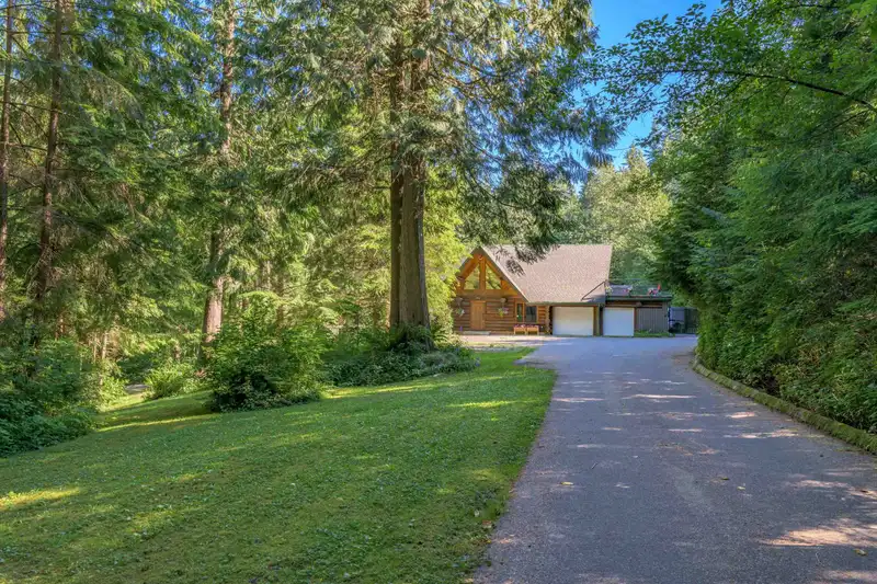 11108 GREENWOOD DRIVE - photo 1 of 40
