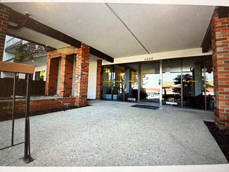 101 6660 BUSWELL STREET - photo 2 of 8