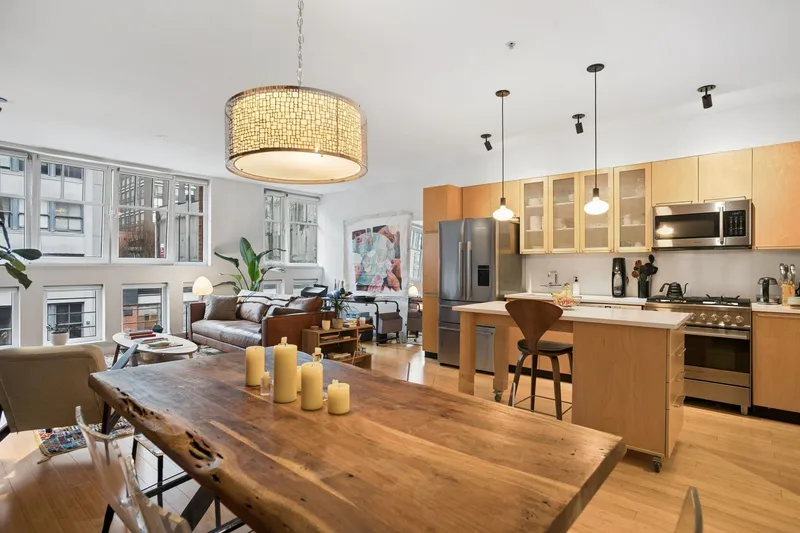 401 1072 HAMILTON STREET - photo 4 of 25