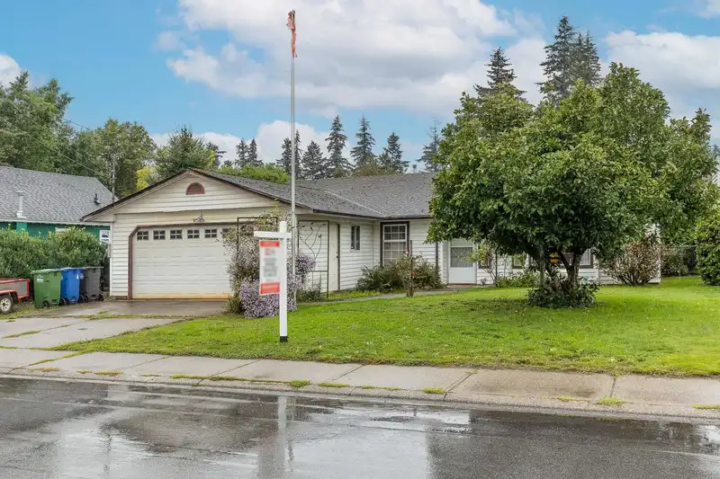 1951 JACKSON STREET - photo 2 of 32