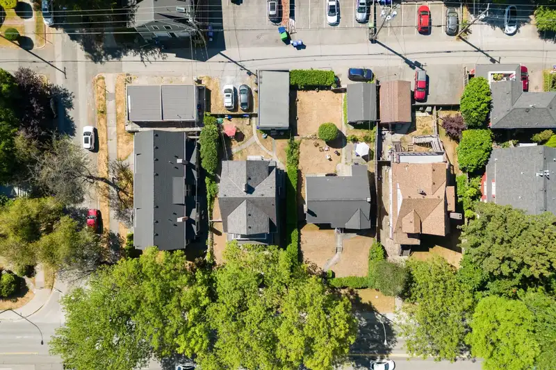 314 W 12TH AVENUE - photo 2 of 21