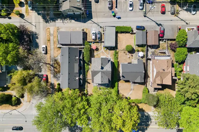 314 W 12TH AVENUE - photo 3 of 21