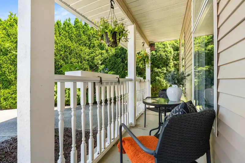 27166 33 AVENUE - photo 4 of 40