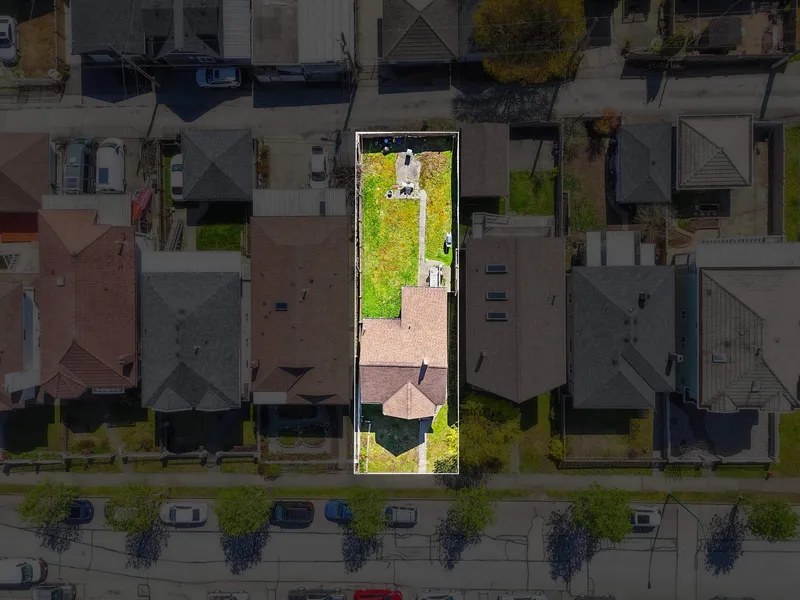 3318 WILLIAM STREET - photo 2 of 9