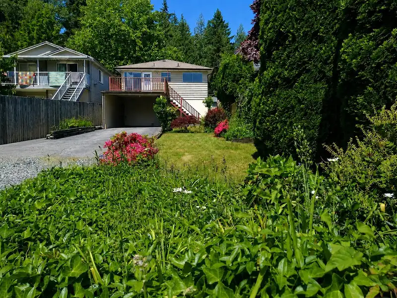 1555 BURRILL AVENUE - photo 4 of 40