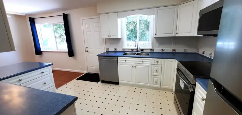 2476 ALADDIN CRESCENT - photo 4 of 32