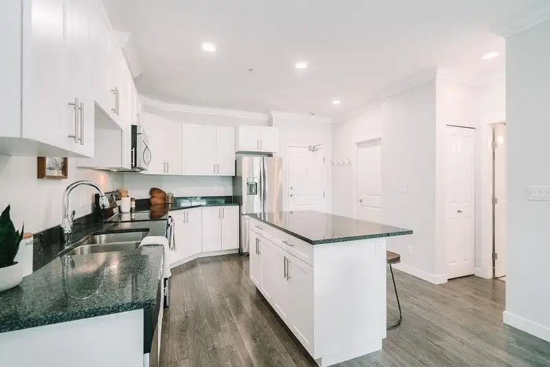 307 11580 223 STREET - photo 4 of 40