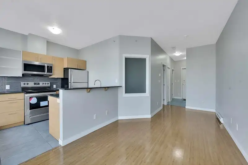 709 13399 104 AVENUE - photo 4 of 24