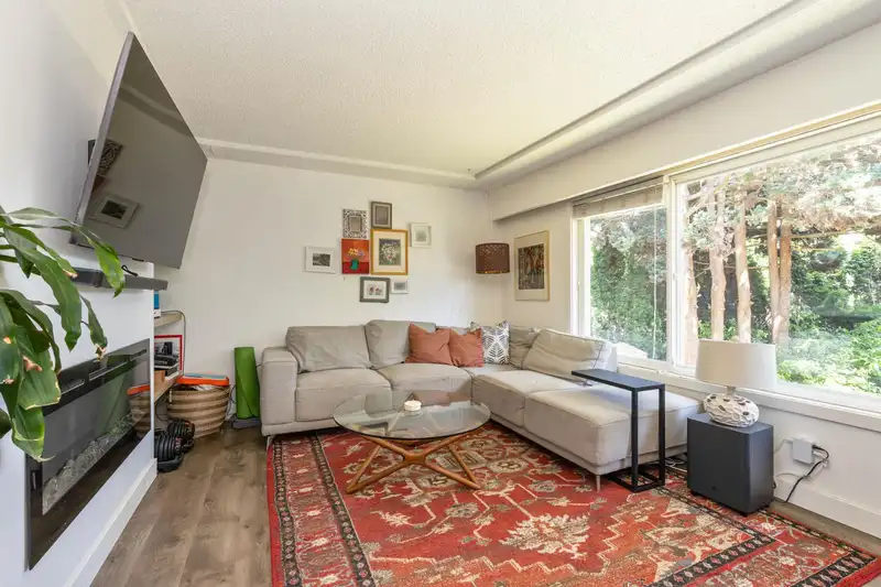 1510 KENT AVENUE - photo 4 of 29