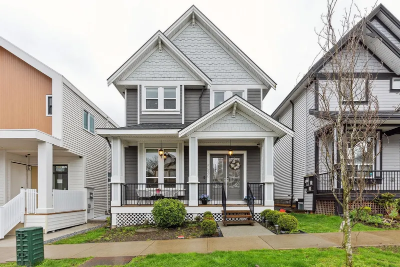 5926 139A STREET - photo 1 of 25