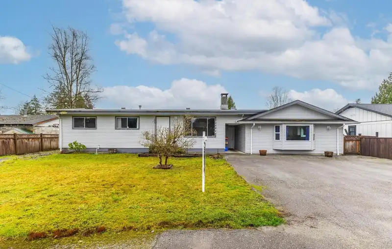 24780 HALNOR AVENUE - photo 1 of 40