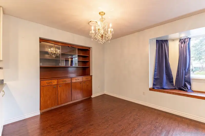 24780 HALNOR AVENUE - photo 3 of 40