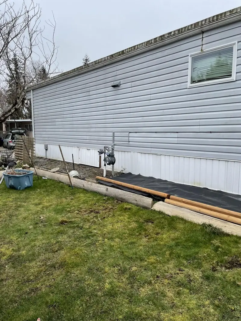 169 7790 KING GEORGE BOULEVARD - photo 2 of 4