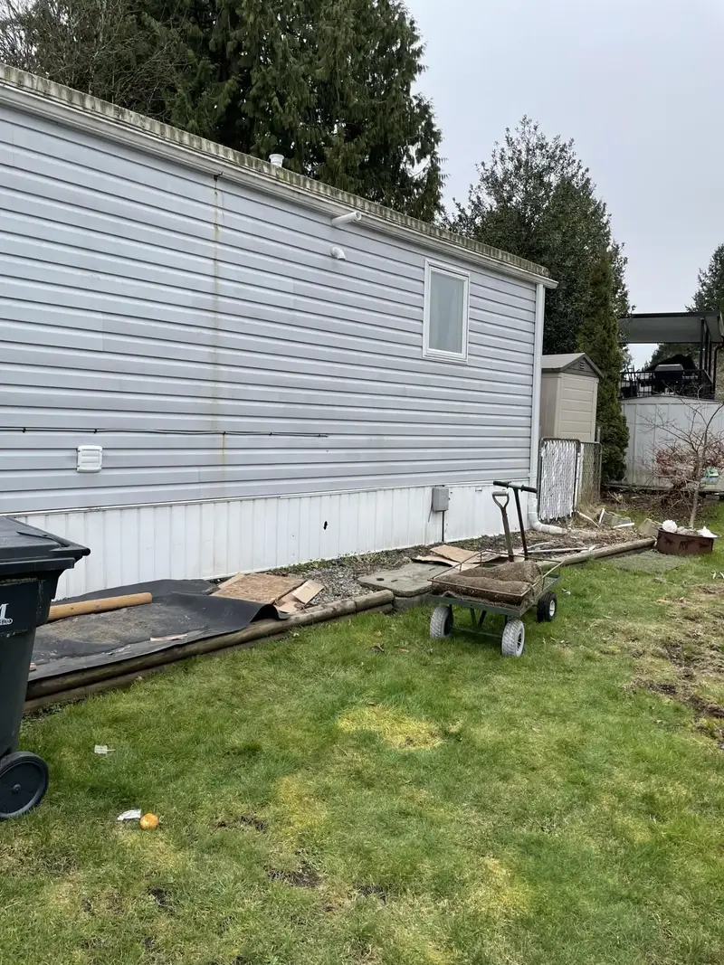 169 7790 KING GEORGE BOULEVARD - photo 3 of 4