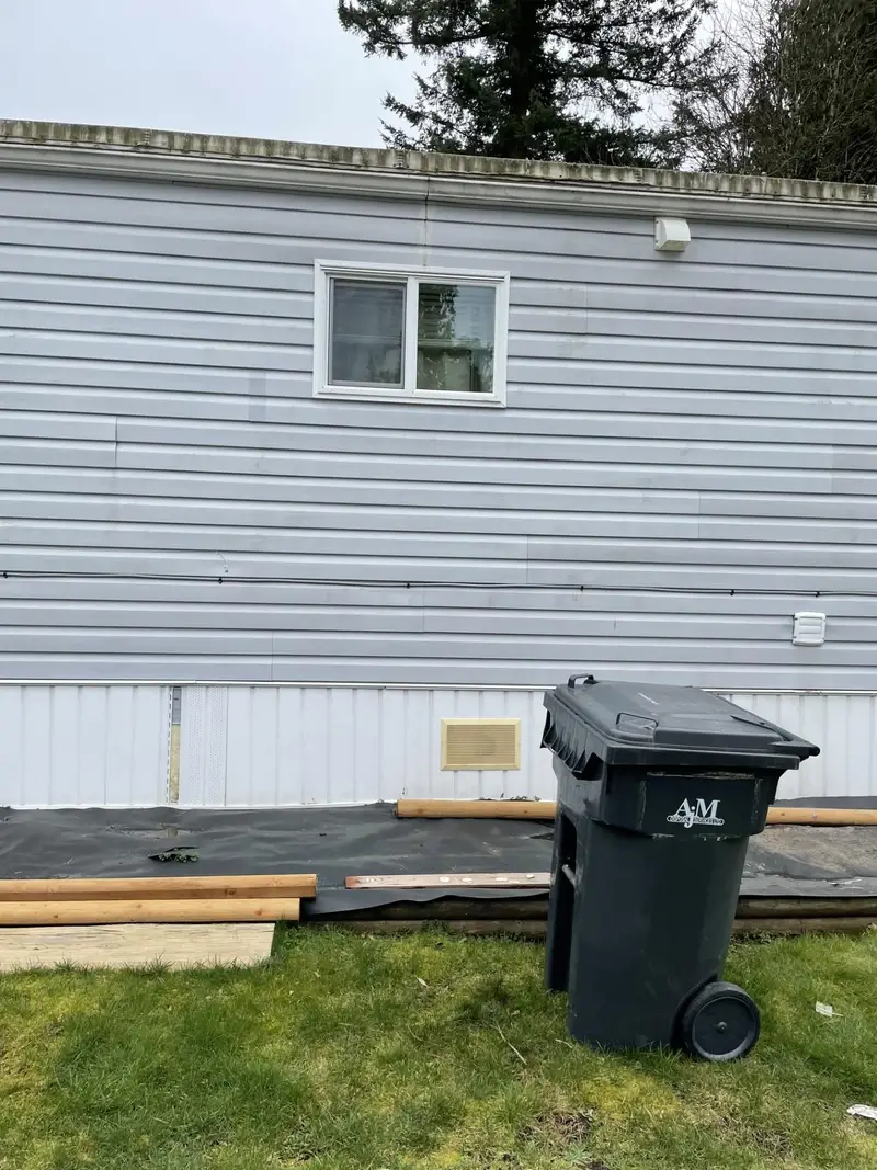 169 7790 KING GEORGE BOULEVARD - photo 4 of 4