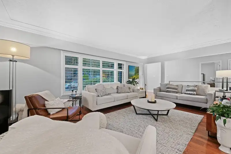 549 W 22ND STREET - photo 2 of 34