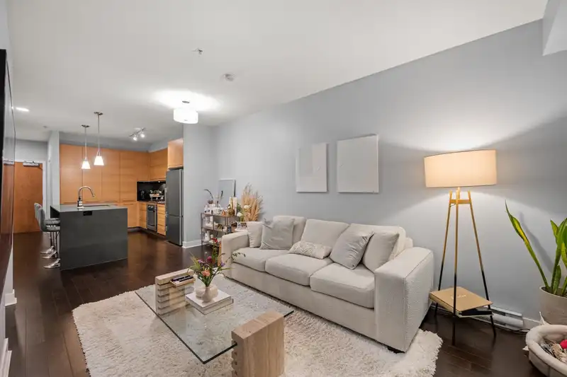 105 2020 W 12TH AVENUE - photo 4 of 30