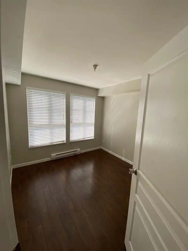 210 6991 VICTORIA DRIVE - photo 2 of 16