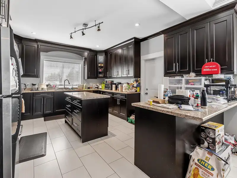 819 CLEARBROOK ROAD - photo 2 of 35