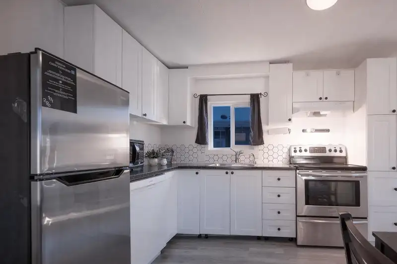 25 26892 FRASER HIGHWAY - photo 2 of 18
