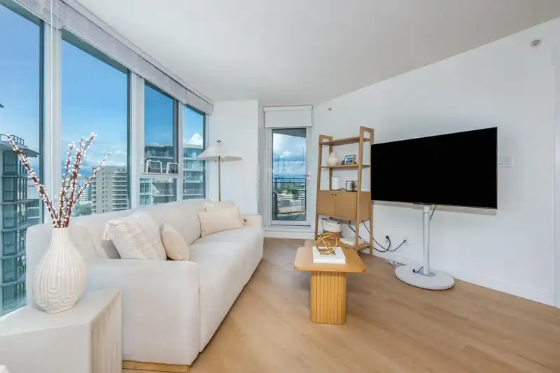 1712 8033 SABA ROAD - photo 2 of 22