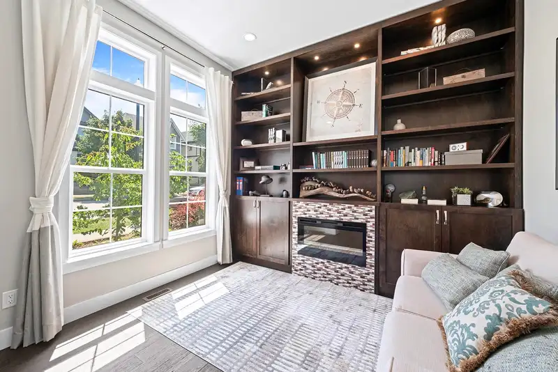 15883 29A AVENUE - photo 4 of 40
