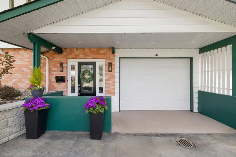 11762 80A AVENUE - photo 3 of 40