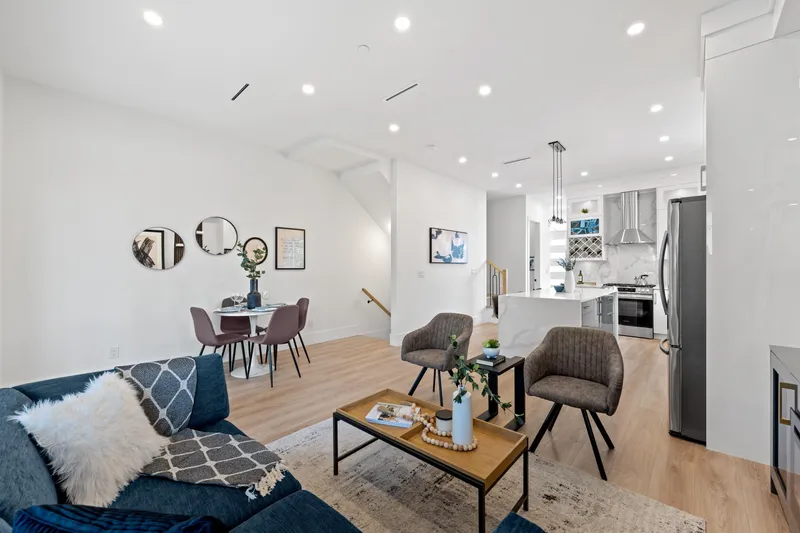 1 122 EIGHTH AVENUE - photo 4 of 25