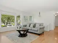 1024 160A STREET - thumbnail 3