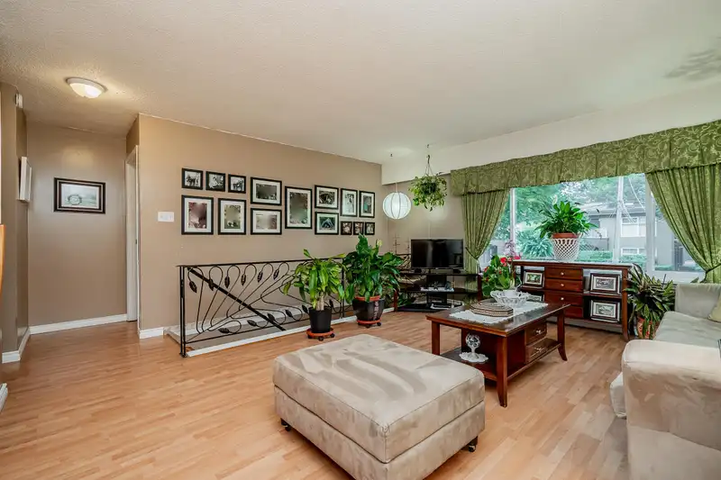 2127 CENTRAL AVENUE - photo 2 of 40