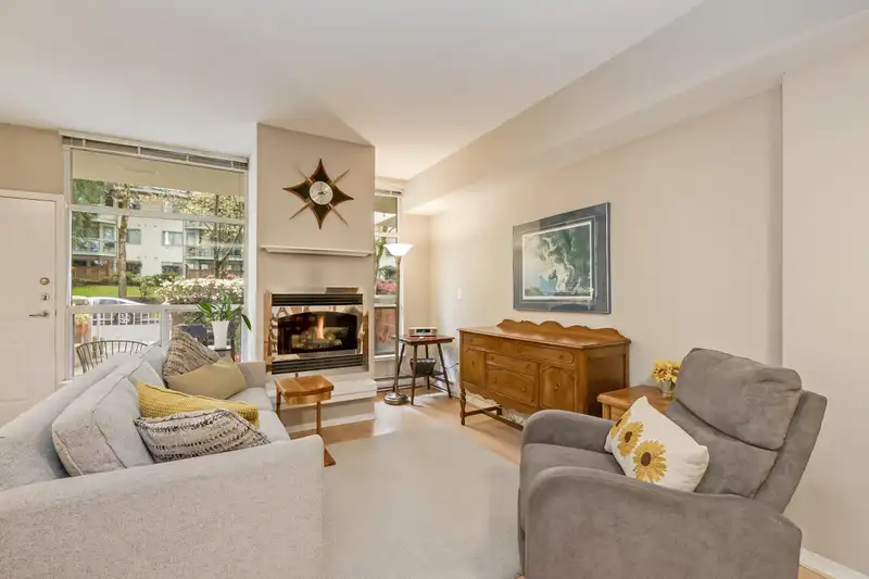 103 1148 HEFFLEY CRESCENT - photo 3 of 20