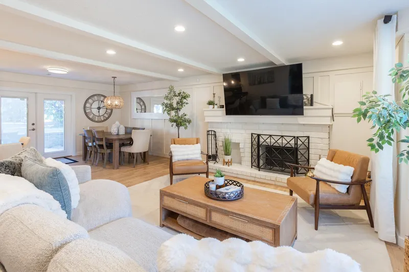 4638 198C STREET - photo 4 of 25