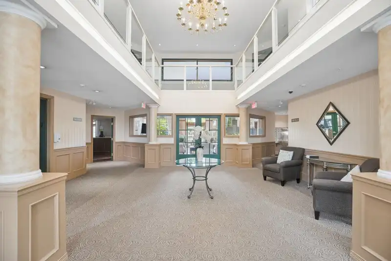 418 2995 PRINCESS CRESCENT - photo 4 of 36