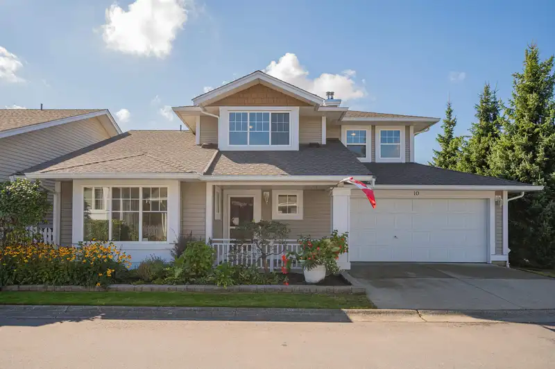 10 6885 184 STREET - photo 2 of 39