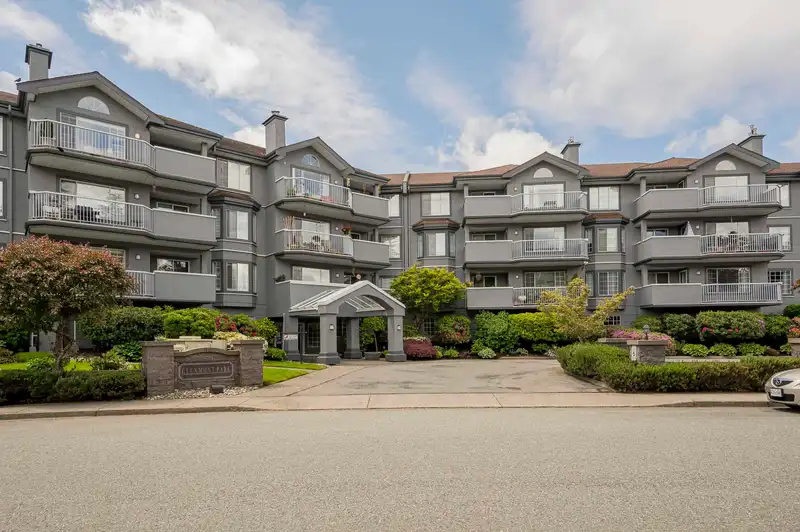 313 5375 205 STREET - photo 1 of 39
