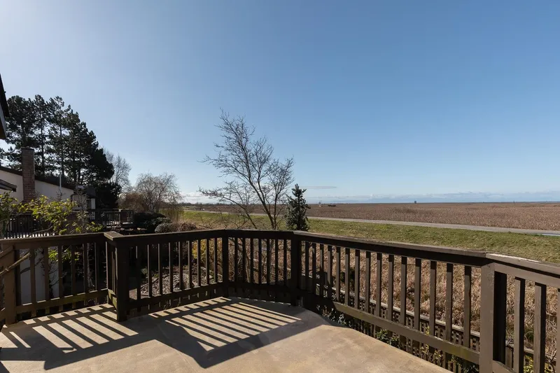 53 11291 7TH AVENUE - photo 2 of 25